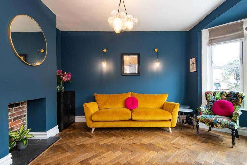 Newly Renovated Victorian House With Free Parking Hébergement de vacances Hove